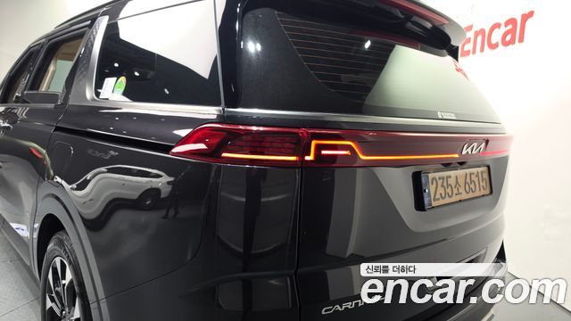 Kia Canival 2023 — photo 9