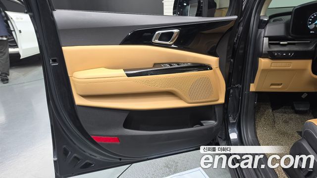 Kia Canival 2023 — photo 14