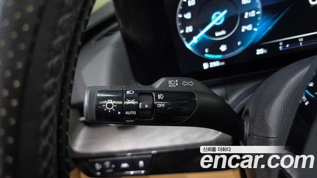 Kia Canival 2023 — photo 15