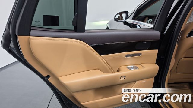 Genesis G90 2022 — photo 15