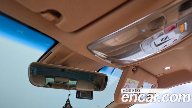 Genesis G90 2022 — photo 30