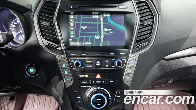 Hyundai Santafe 2016 — photo 13