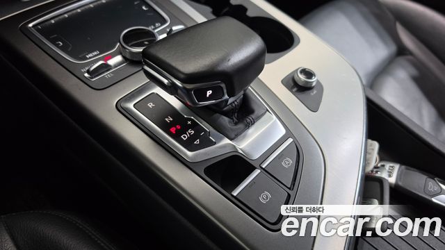 Audi Q7 2019 — photo 9