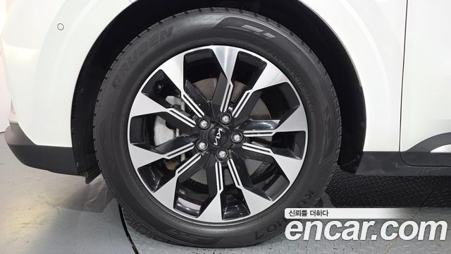 Kia Canival 2023 — photo 5