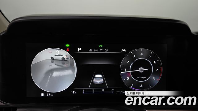 Kia Canival 2023 — photo 11