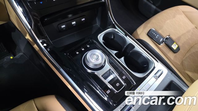 Kia Canival 2023 — photo 12