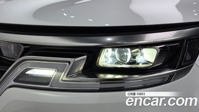 Kia Canival 2023 — photo 8