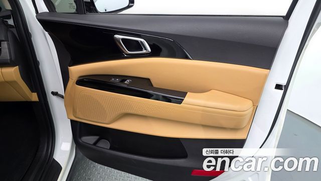 Kia Canival 2023 — photo 15