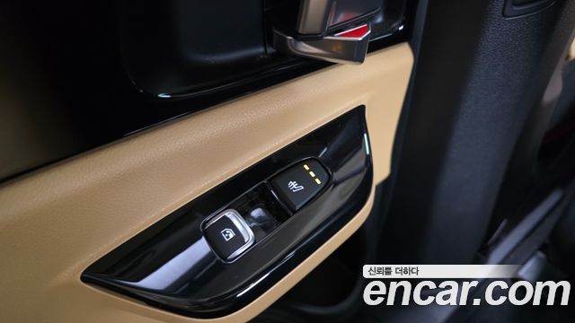 Kia Canival 2023 — photo 32