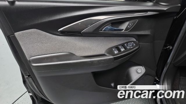 Chevrolet Korea Trailblazer 2022 — photo 14