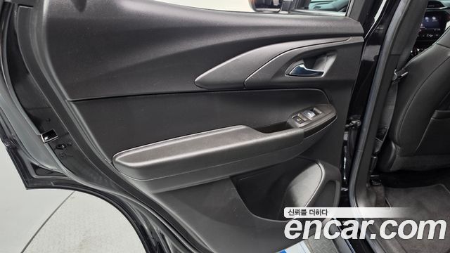 Chevrolet Korea Trailblazer 2022 — photo 15