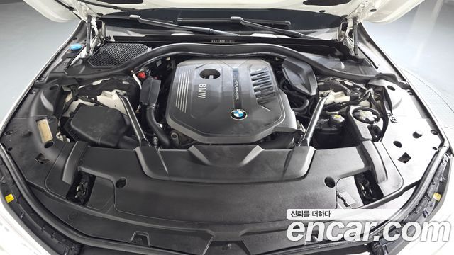 BMW 7-Series 2017 — photo 6