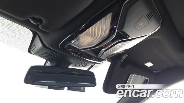 BMW 7-Series 2017 — photo 29