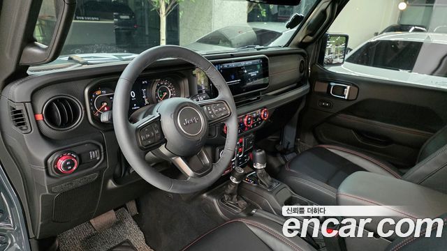 Jeep Wrangler 2025 — photo 11
