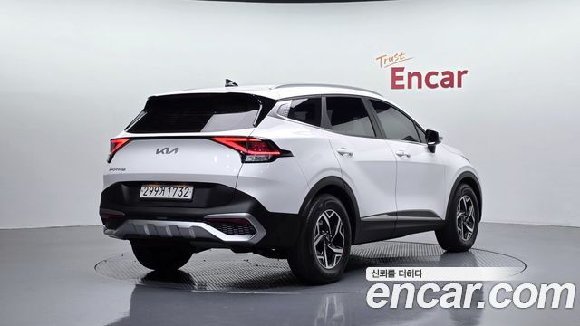Kia Sportage 2023 — photo 2