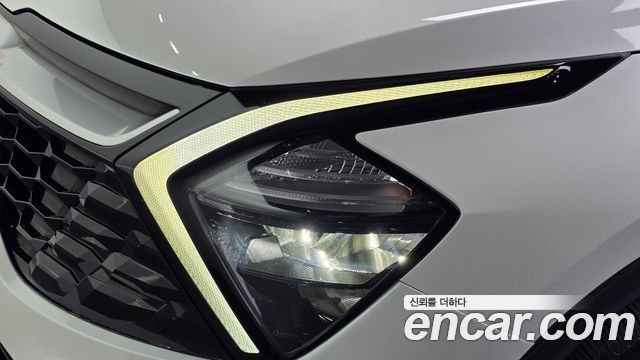Kia Sportage 2023 — photo 8
