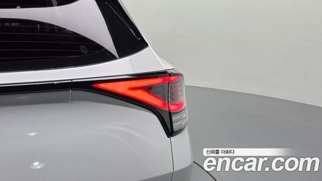 Kia Sportage 2023 — photo 9