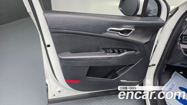 Kia Sportage 2023 — photo 14