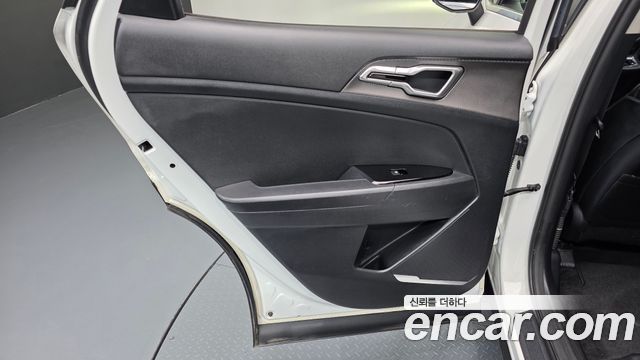 Kia Sportage 2023 — photo 15