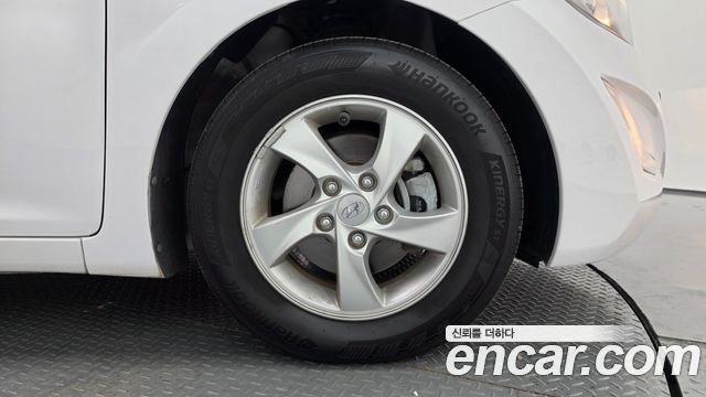 Hyundai AVANTE 2014 — photo 5