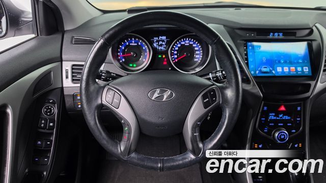 Hyundai AVANTE 2014 — photo 19
