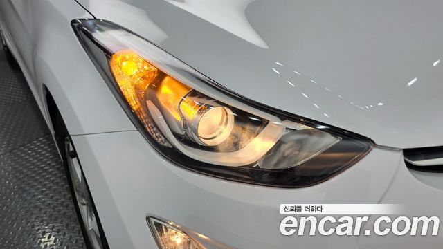 Hyundai AVANTE 2014 — photo 8