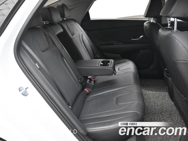 Hyundai AVANTE 2024 — photo 12
