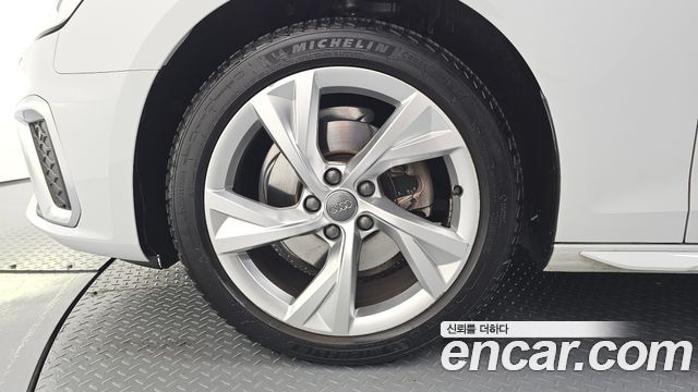 Audi A4 2020 — photo 5