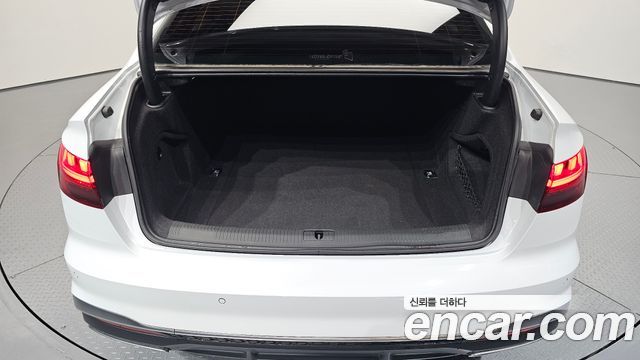 Audi A4 2020 — photo 19