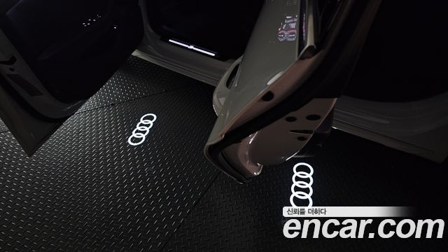 Audi A4 2020 — photo 20