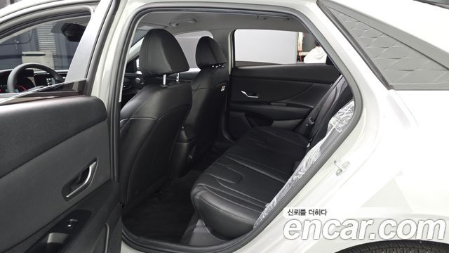 Hyundai AVANTE 2024 — photo 17