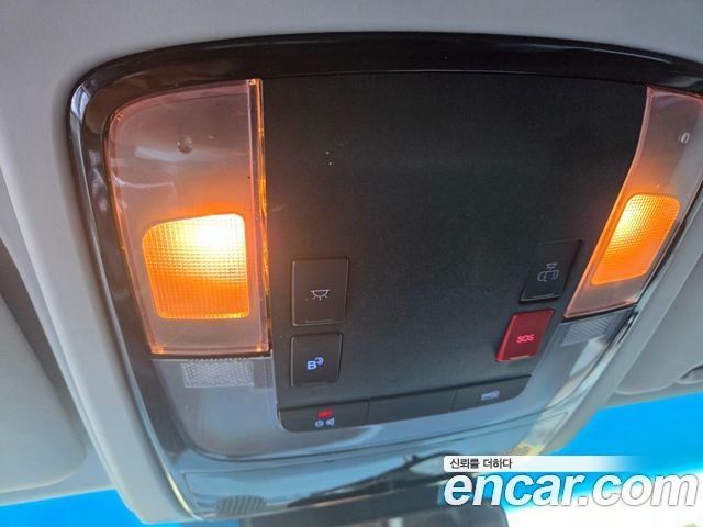 Hyundai Staria 2023 — photo 8