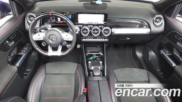 Mercedes-Benz GLB-Class 2023 — photo 10