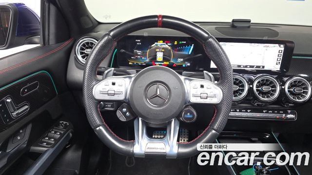 Mercedes-Benz GLB-Class 2023 — photo 19