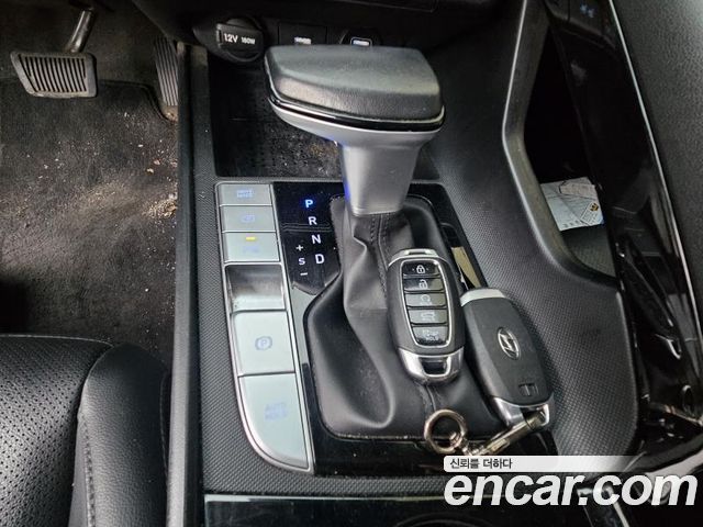 Hyundai AVANTE 2023 — photo 11