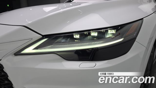 Lexus RX 2025 — photo 8
