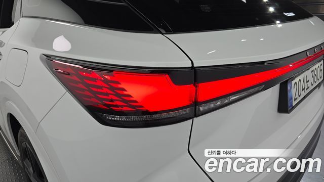 Lexus RX 2025 — photo 9
