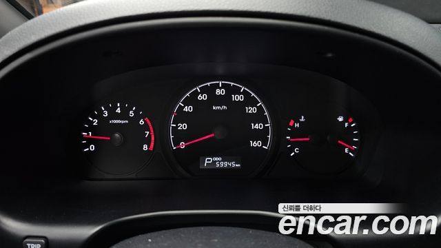 Hyundai Starex 2020 — photo 11