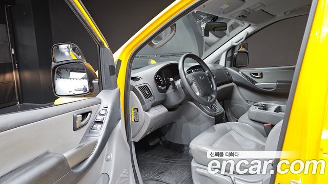 Hyundai Starex 2020 — photo 13
