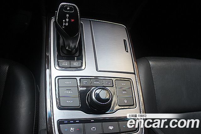 Hyundai Equus 2015 — photo 9