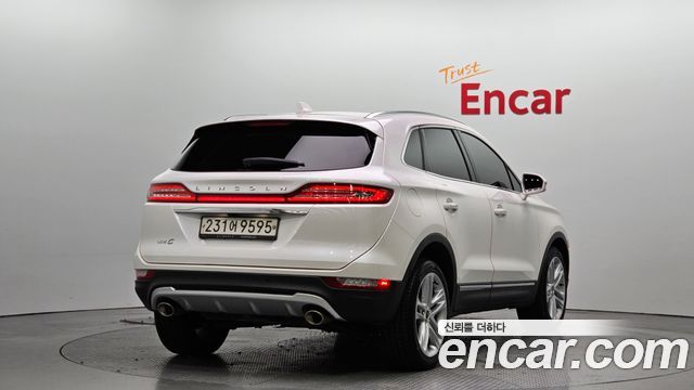 Lincoln MKC 2019 — photo 2