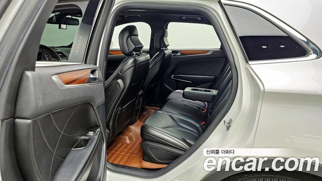 Lincoln MKC 2019 — photo 12
