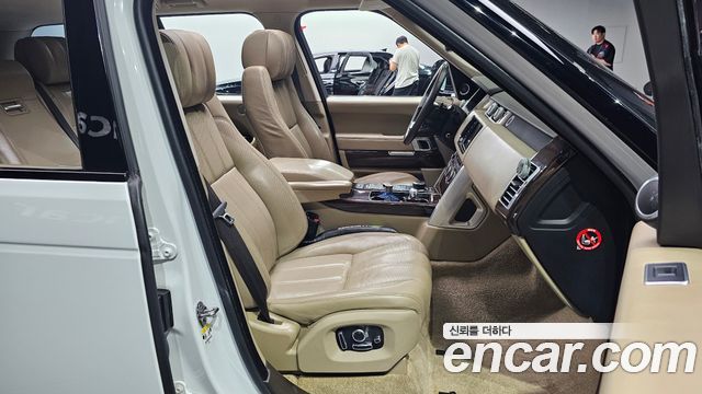 Land Rover Range Rover 2016 — photo 10