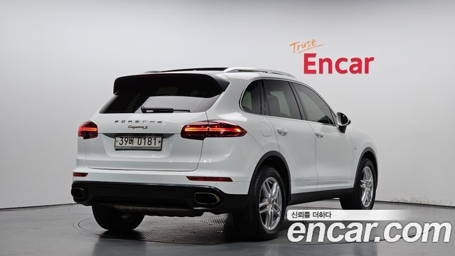 Porsche Cayenne 2015 — photo 2