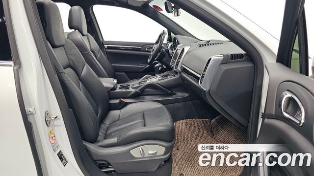 Porsche Cayenne 2015 — photo 10