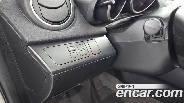 Mazda Mazda 3 2011 — photo 14