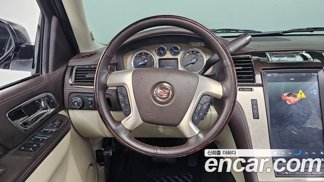 Cadillac Escalade 2013 — photo 14