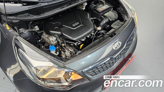 Kia pride 2012 — photo 6