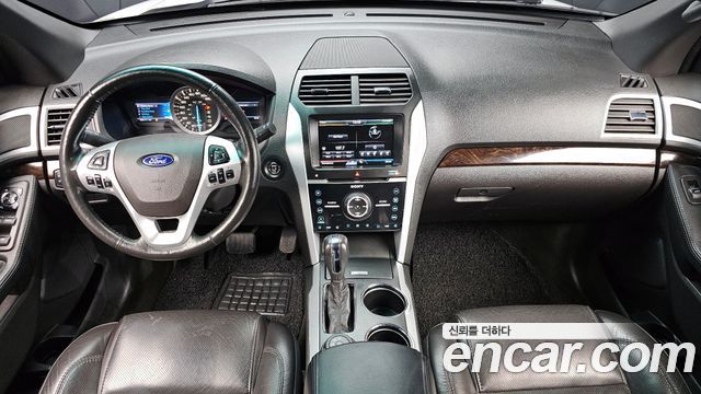 Ford Explorer 2013 — photo 7