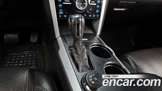 Ford Explorer 2013 — photo 9